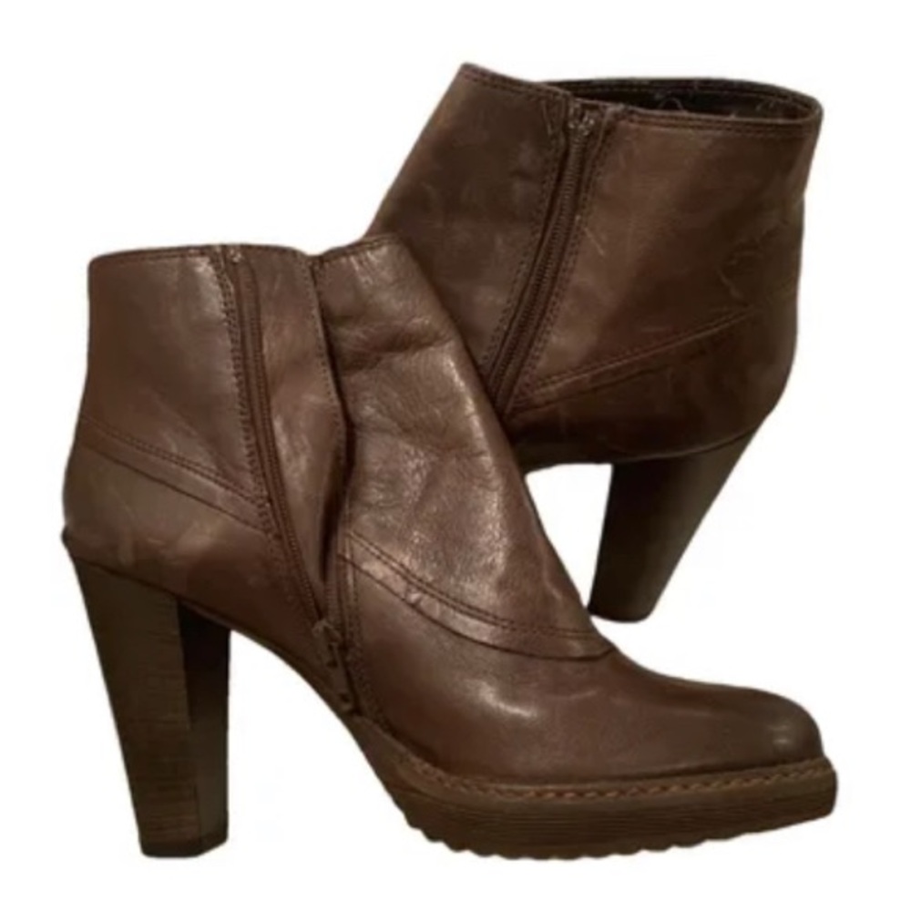 NWOT Sesto Meucci brown boots